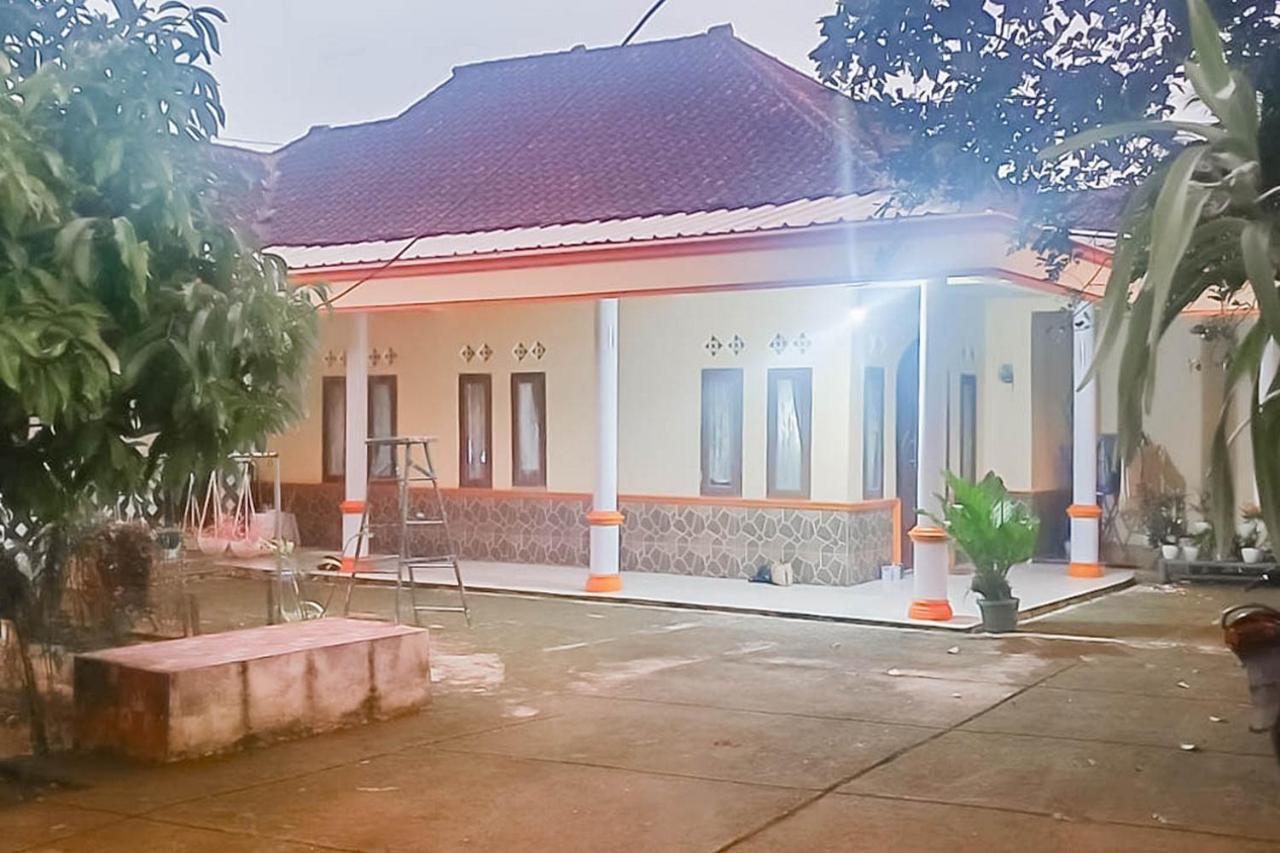 Homestay Bukit Pamoyanan 2 Redpartner Bukanagara Bagian luar foto